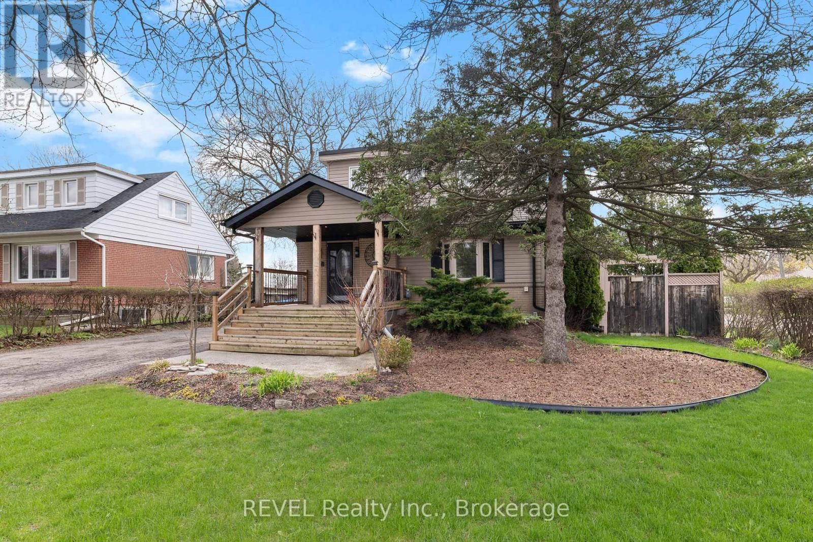 1367 ST MARYS CRESCENT Image 5