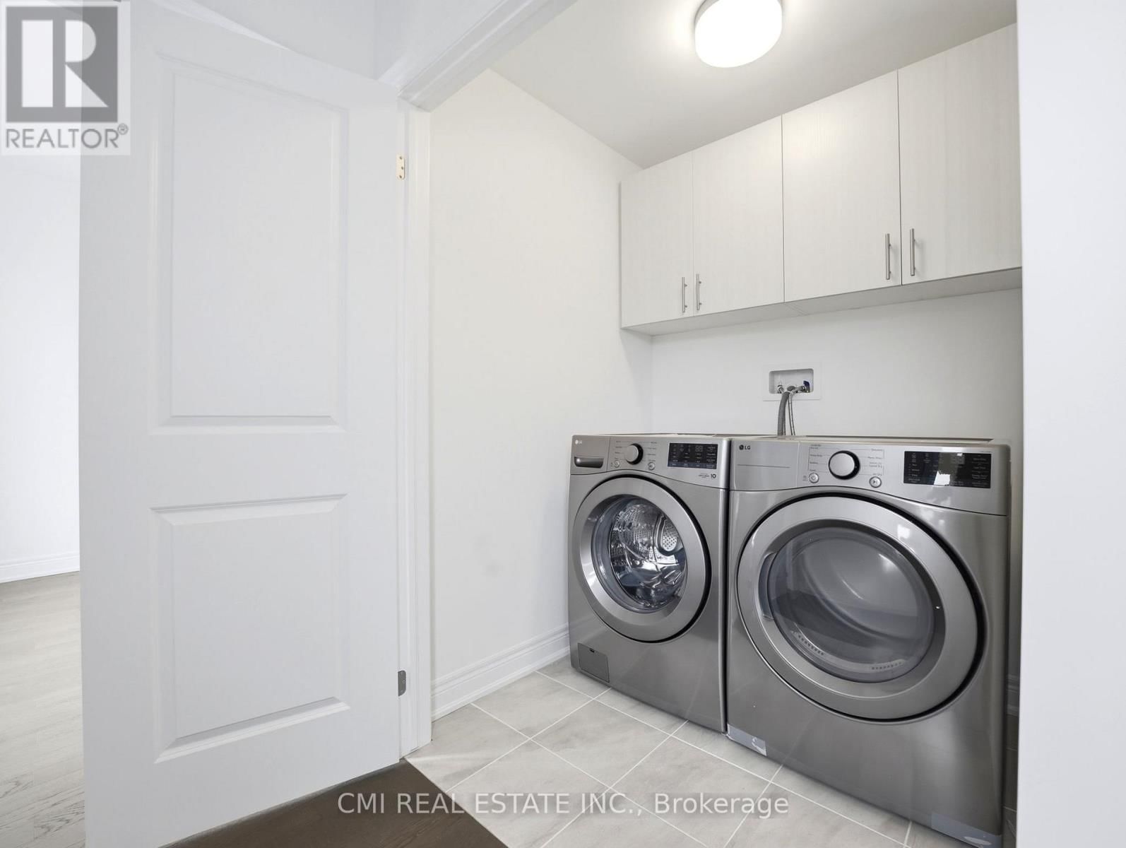 2168 POSTMASTER DRIVE Image 36