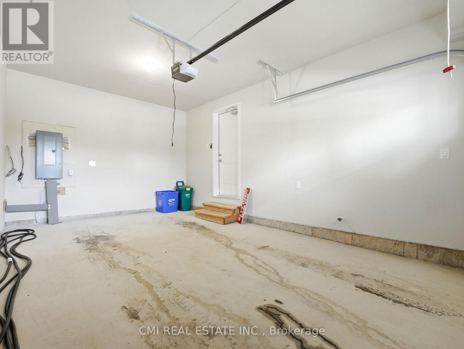 2168 POSTMASTER DRIVE Image 39