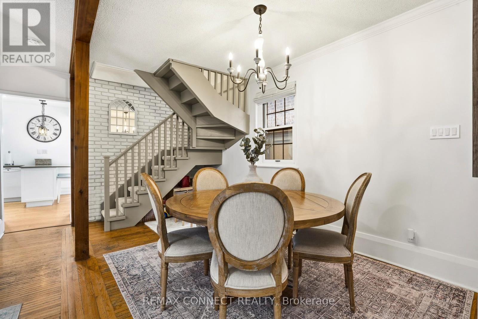 60 WOODBURY ROAD Image 13