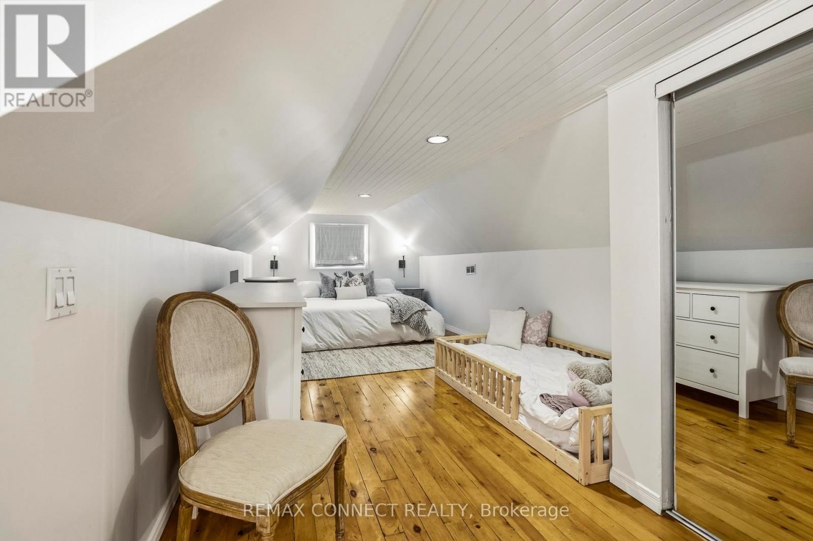 60 WOODBURY ROAD Image 23