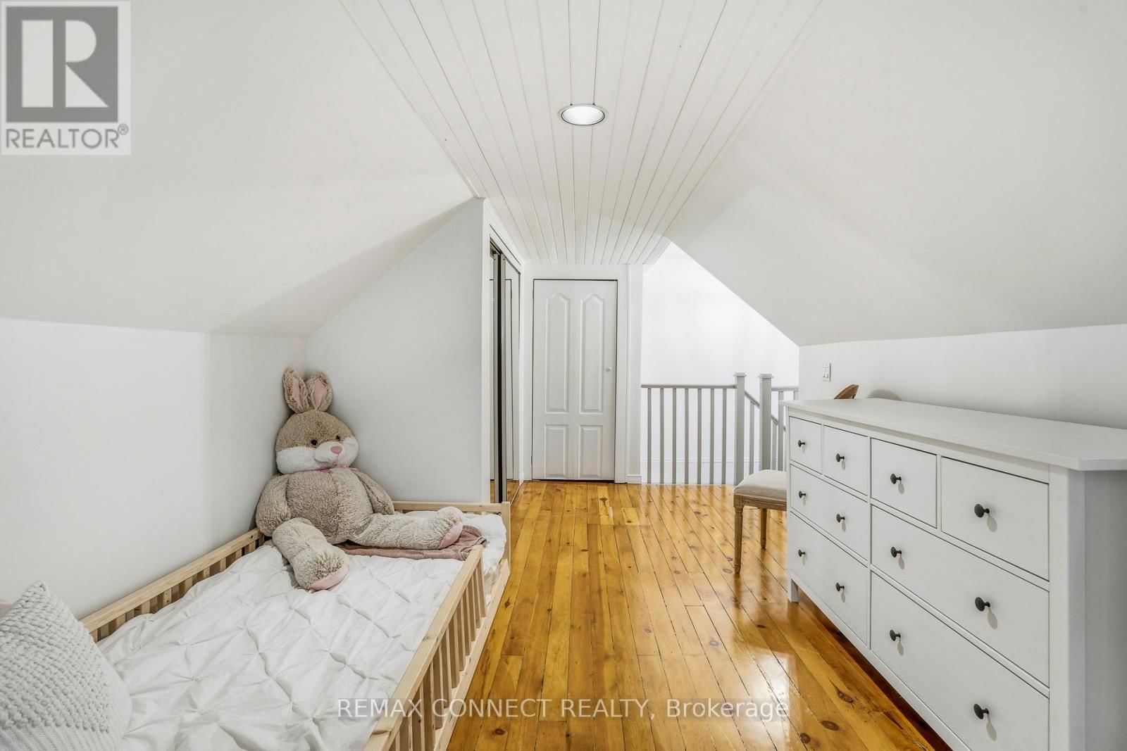 60 WOODBURY ROAD Image 27