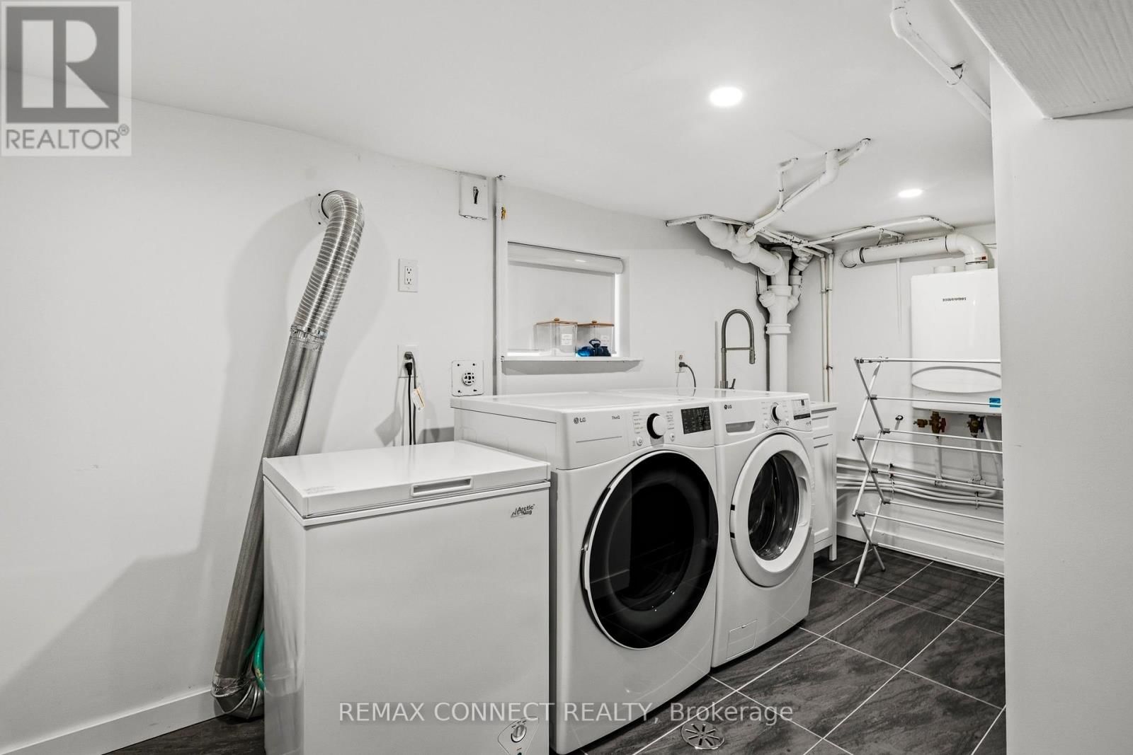 60 WOODBURY ROAD Image 41