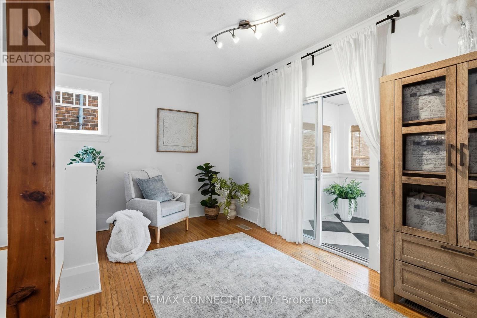 60 WOODBURY ROAD Image 7