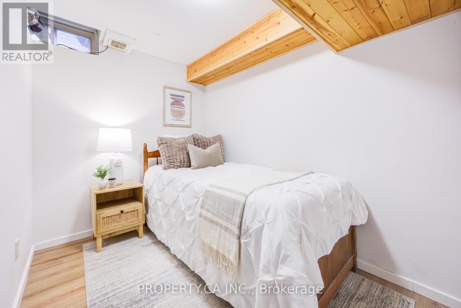 10 MARA CRESCENT Image 21