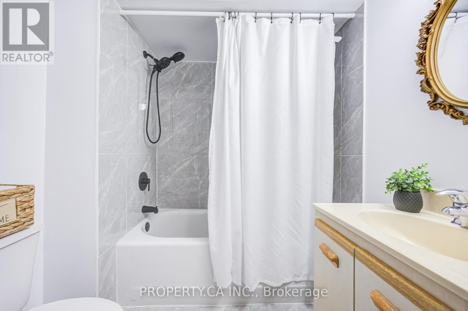 10 MARA CRESCENT Image 22