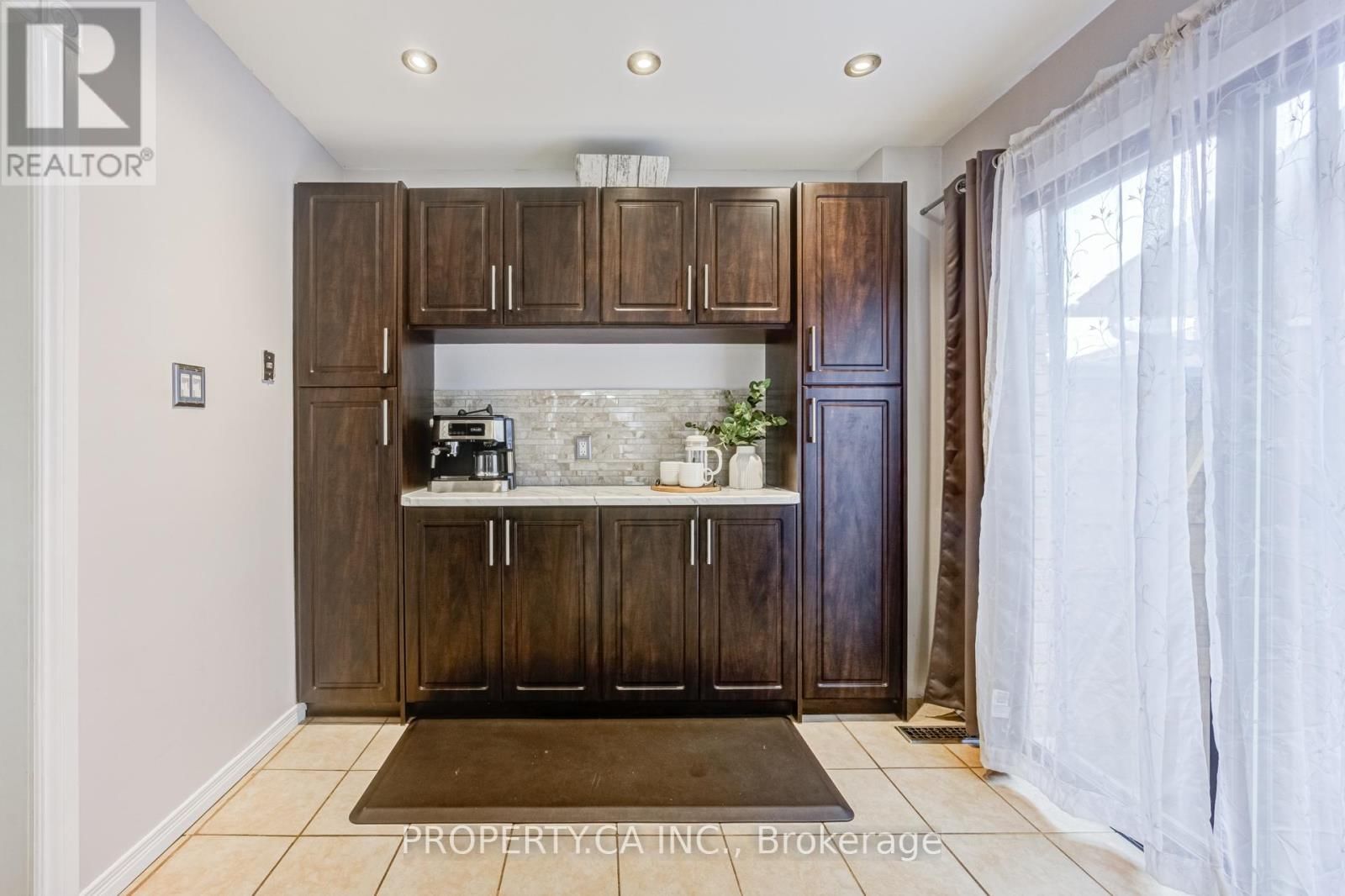 10 MARA CRESCENT Image 9