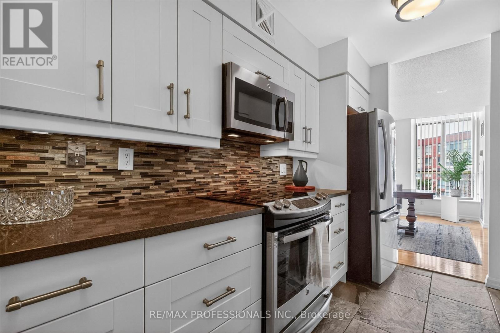 620 - 20 SOUTHPORT STREET Image 17