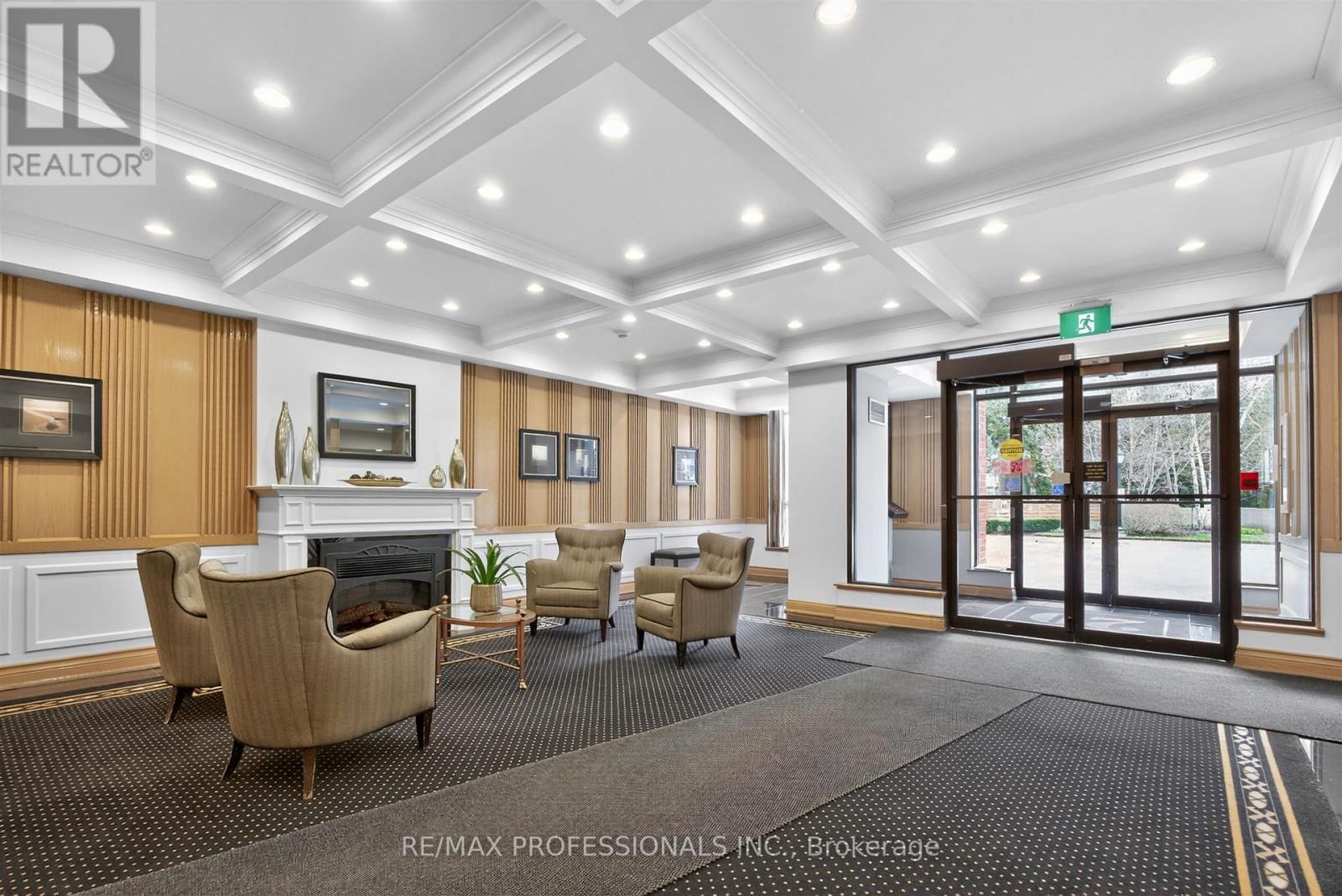 620 - 20 SOUTHPORT STREET Image 3