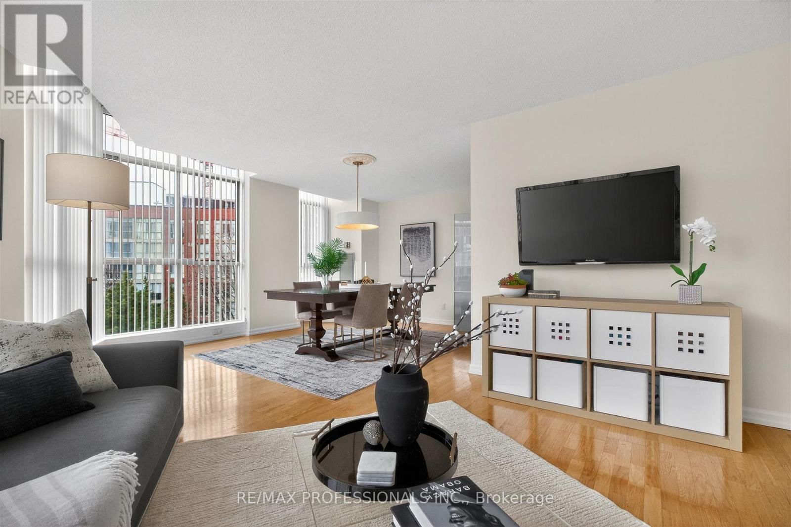 620 - 20 SOUTHPORT STREET Image 9