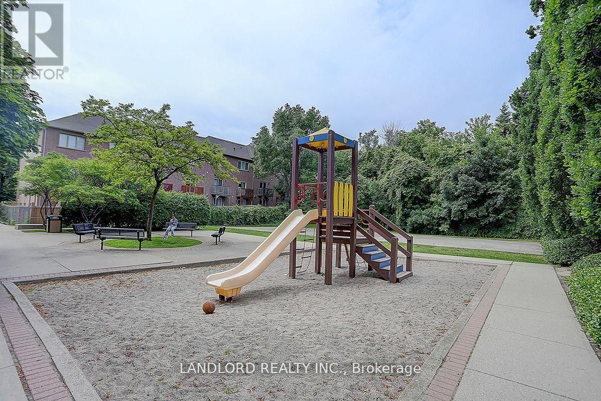 811 - 190 MANITOBA STREET Image 33