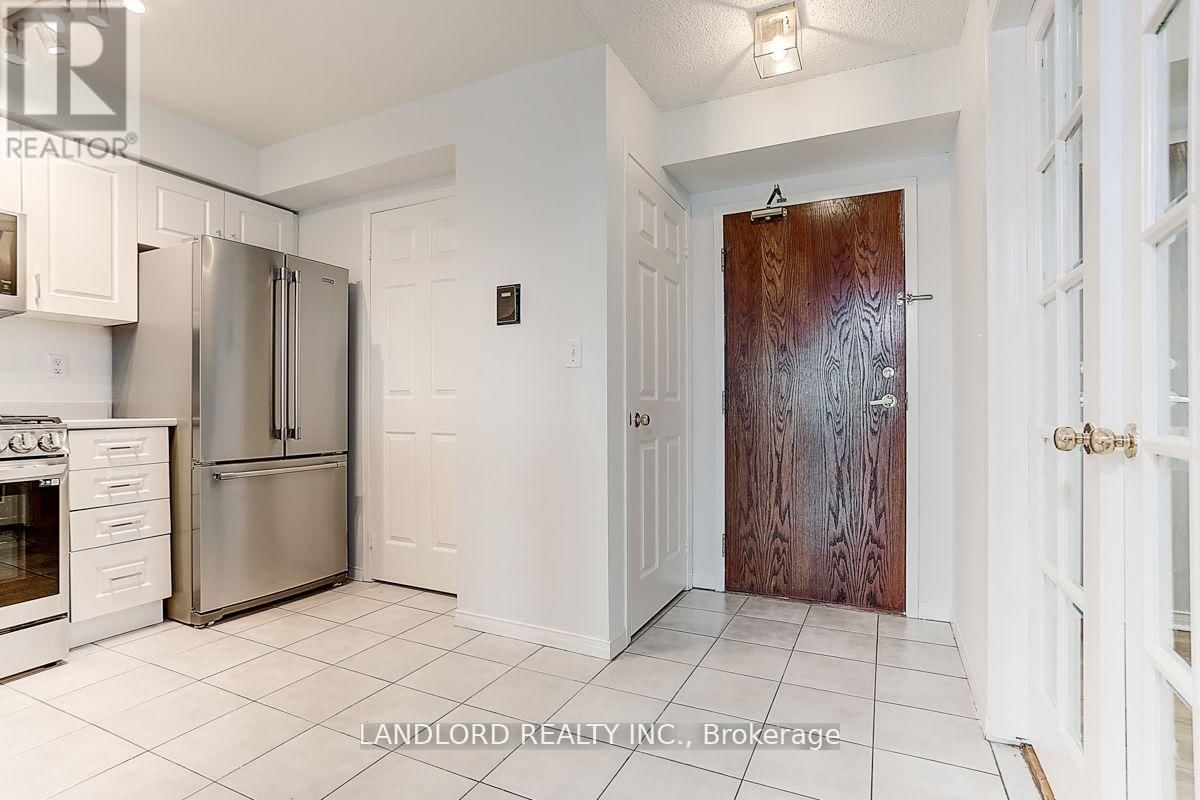 811 - 190 MANITOBA STREET Image 5