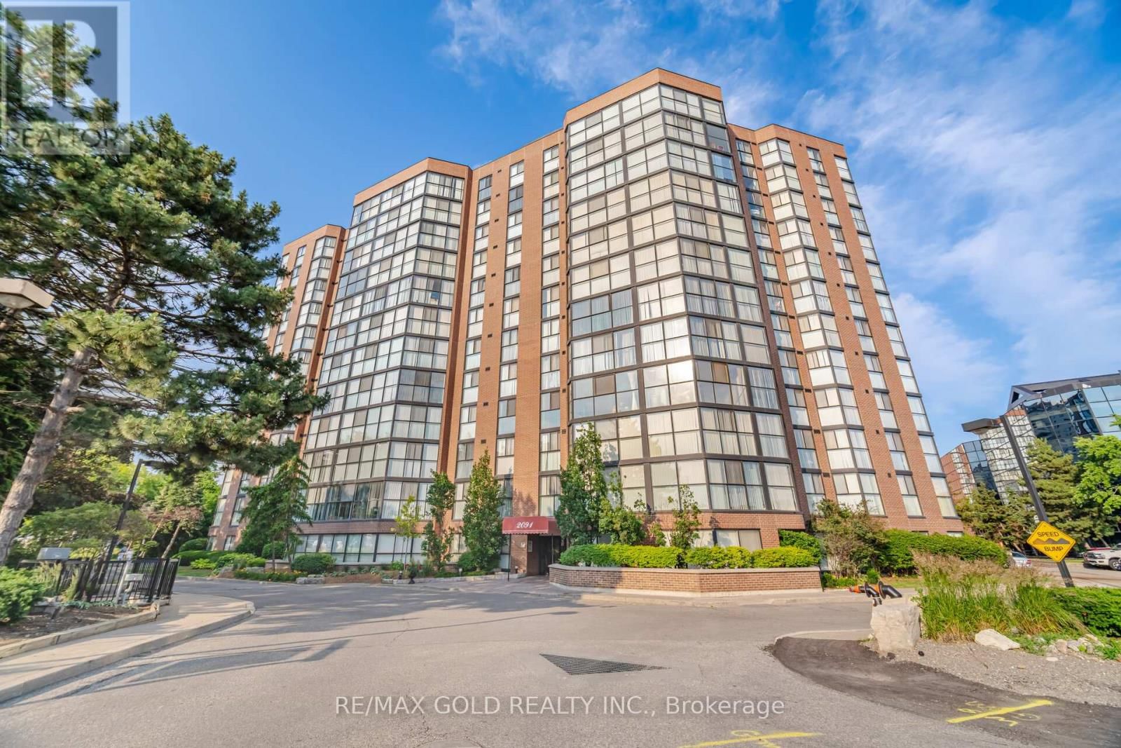 908 - 2091 HURONTARIO STREET Image 1