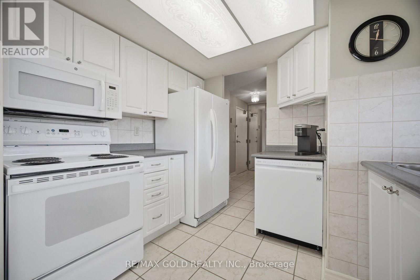 908 - 2091 HURONTARIO STREET Image 2