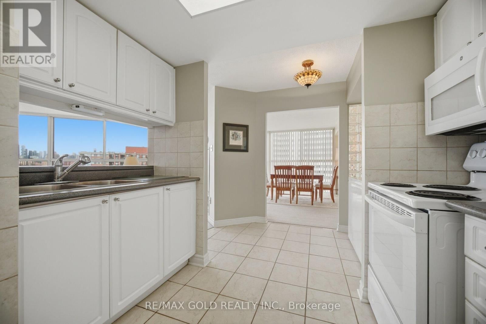 908 - 2091 HURONTARIO STREET Image 7