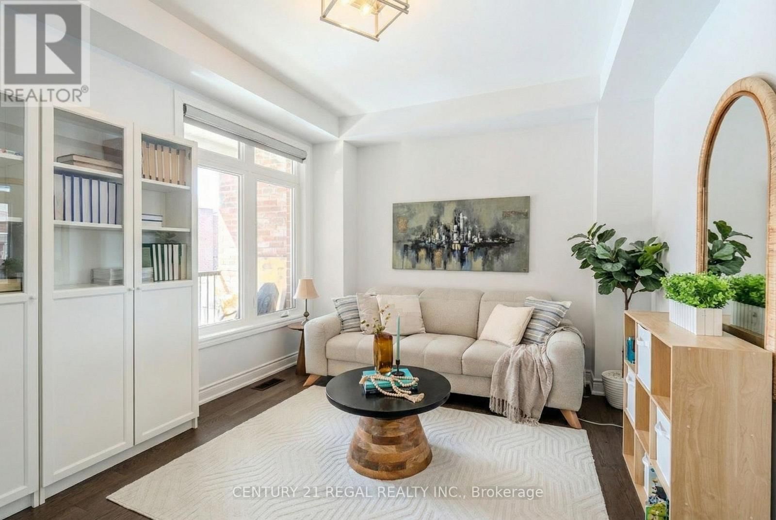 25 ELYSIAN FIELDS CIRCLE Image 11