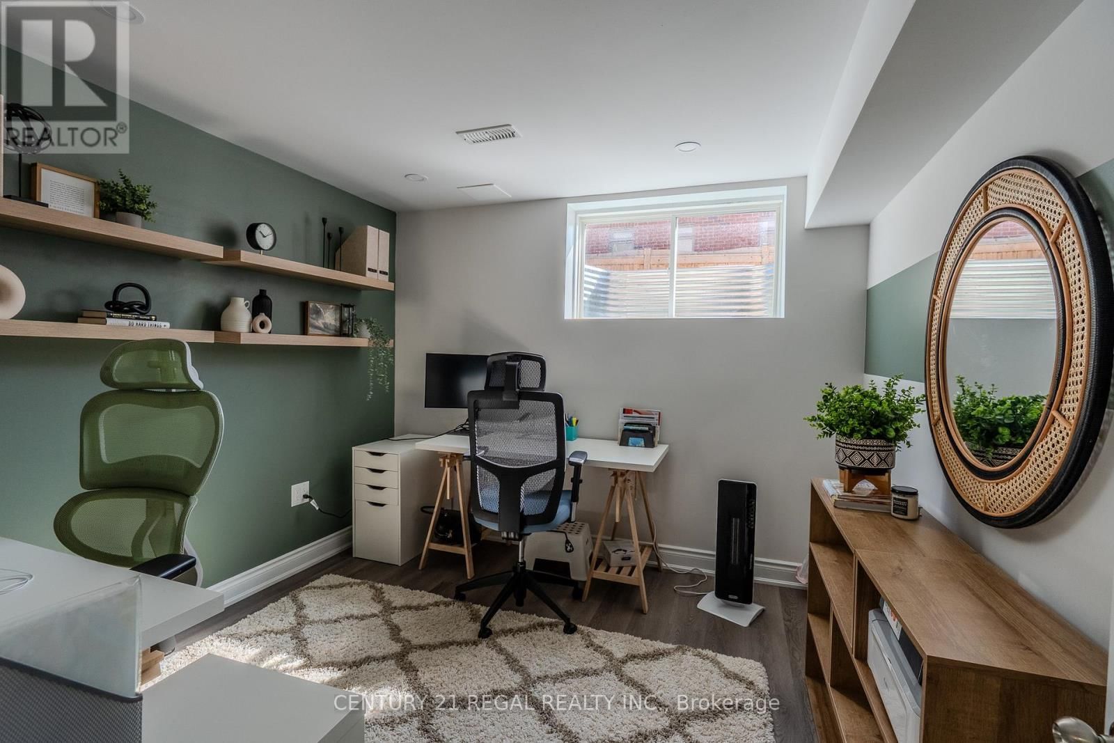 25 ELYSIAN FIELDS CIRCLE Image 36