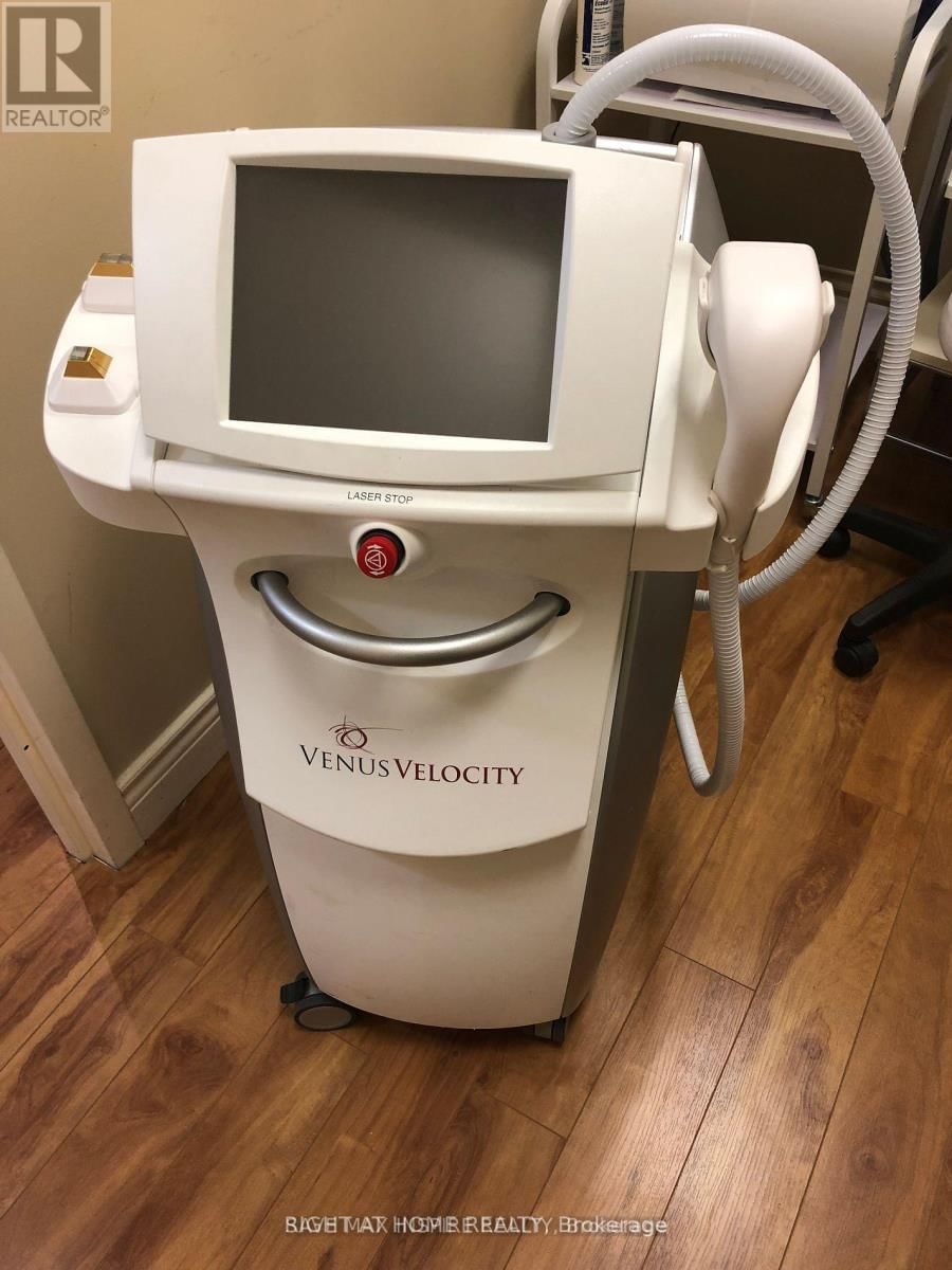 1525 ALBION ROAD Image 7