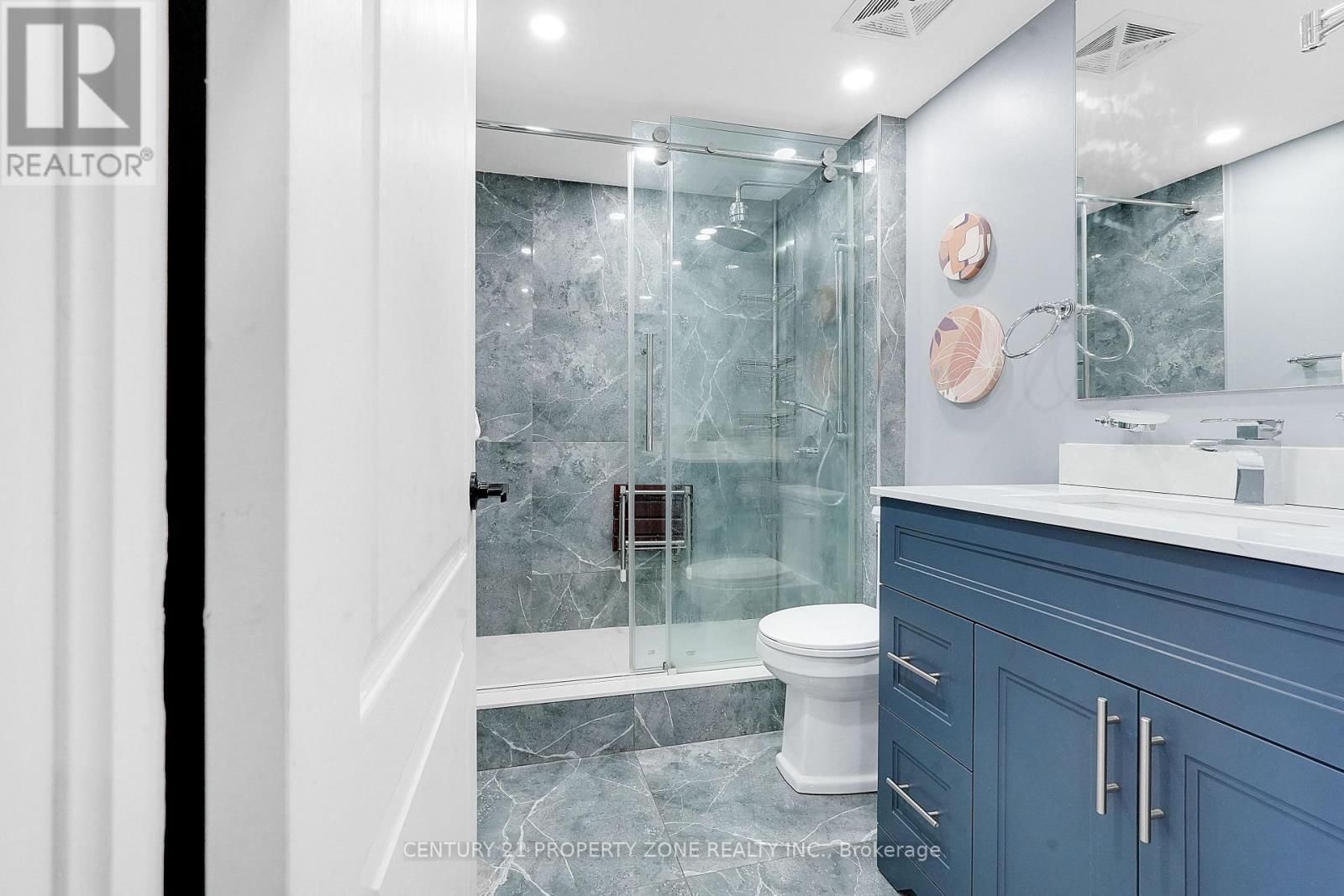 1401 - 8 DAYSPRING CIRCLE Image 10