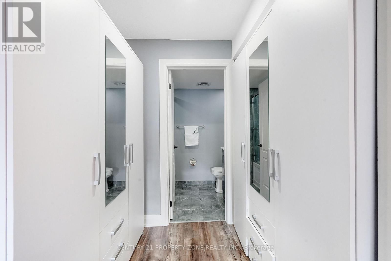 1401 - 8 DAYSPRING CIRCLE Image 15