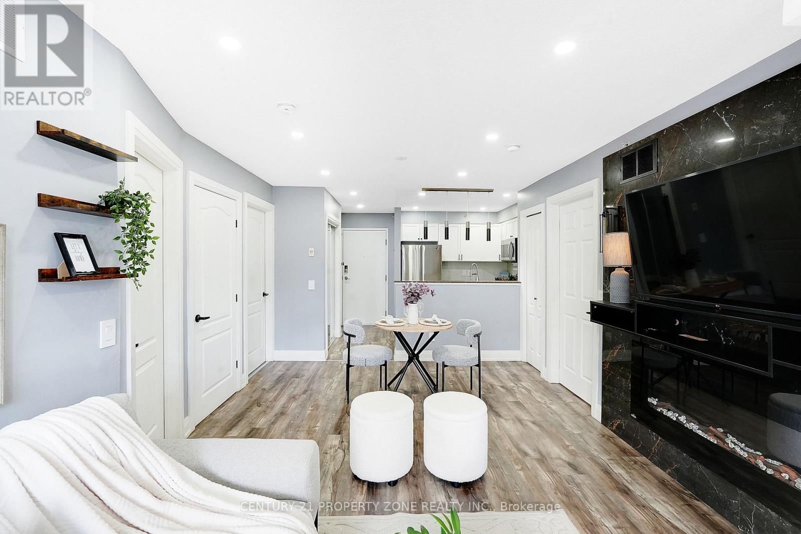 1401 - 8 DAYSPRING CIRCLE Image 20