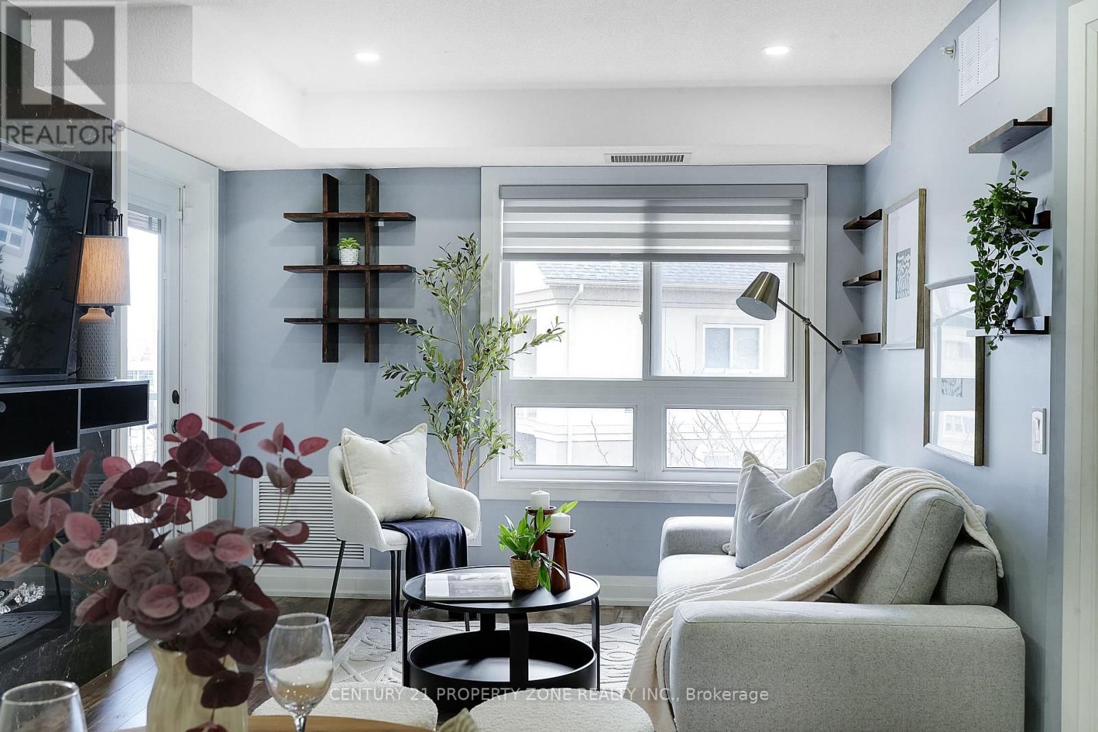 1401 - 8 DAYSPRING CIRCLE Image 24