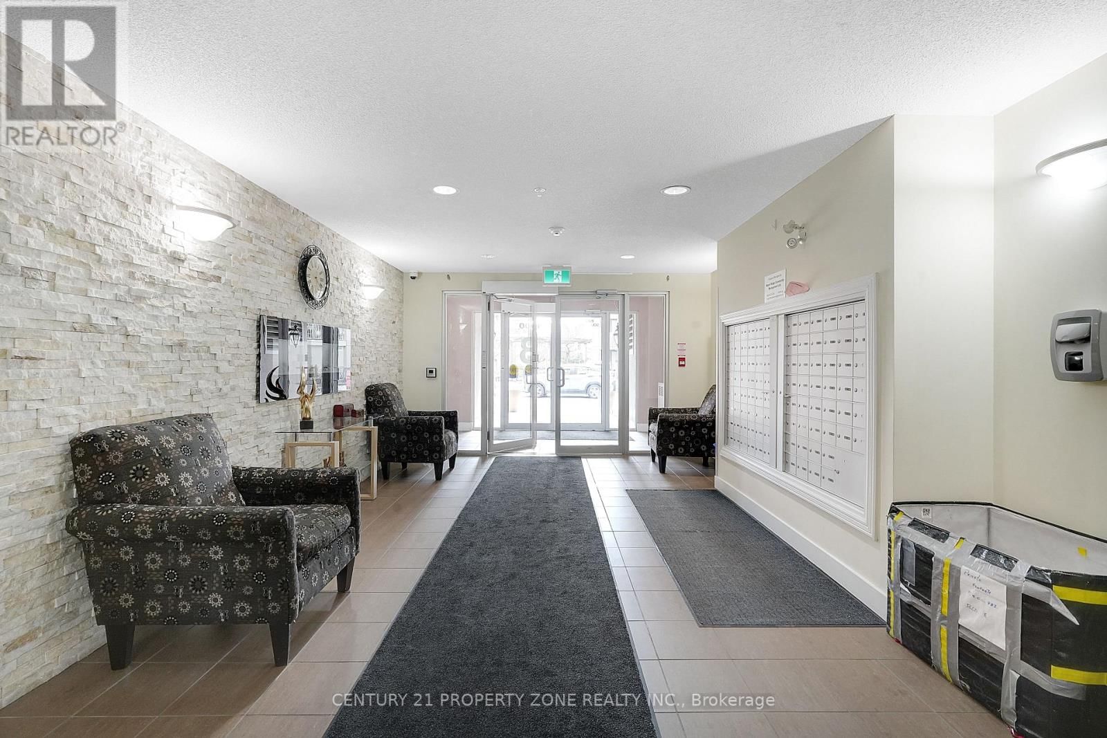 1401 - 8 DAYSPRING CIRCLE Image 30