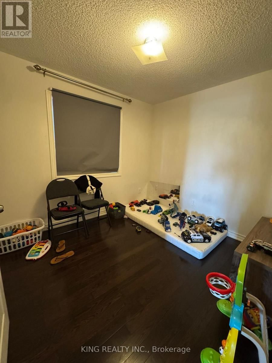 18 EASTLAKE ROAD Image 11