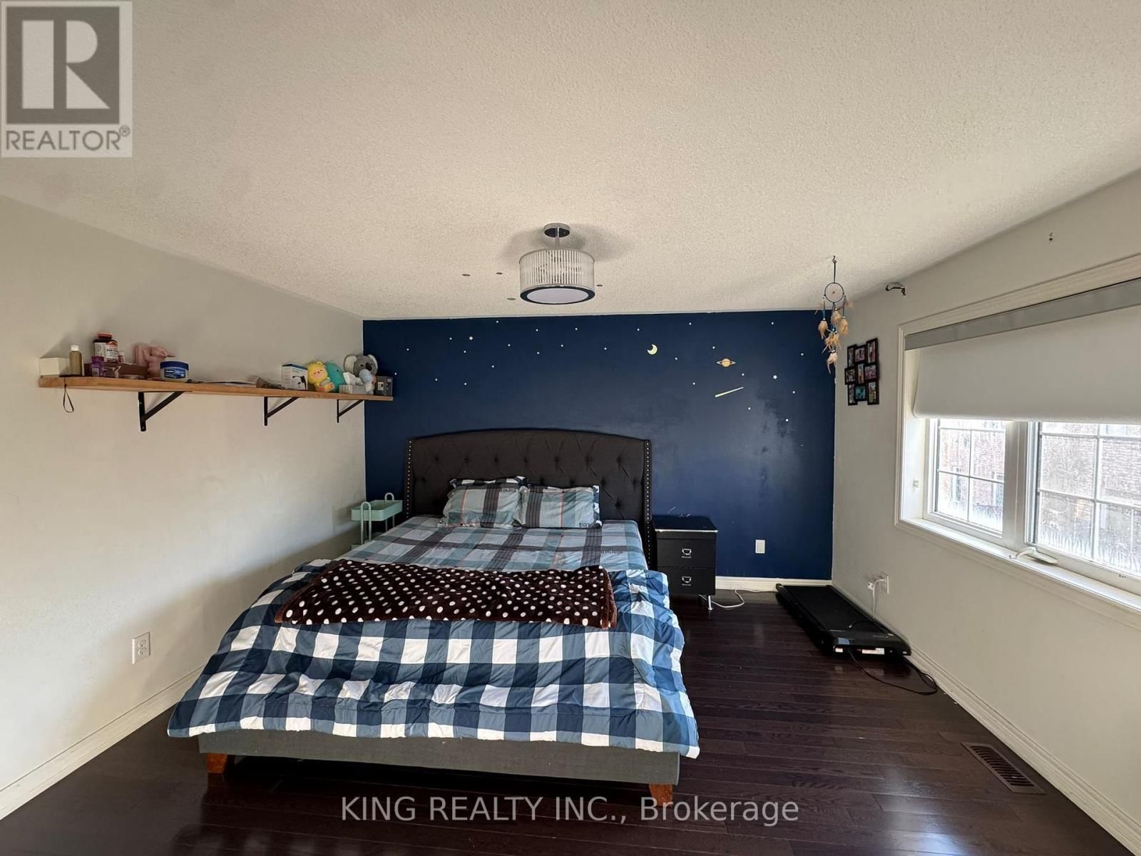 18 EASTLAKE ROAD Image 12