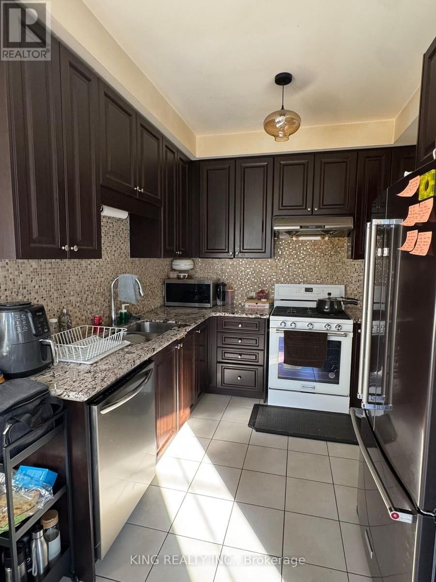 18 EASTLAKE ROAD Image 8