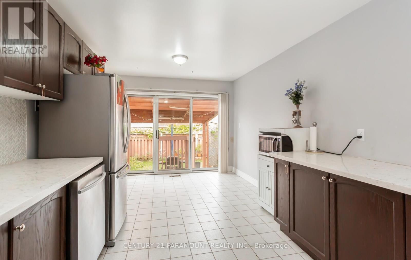 106 WILDBERRY CRESCENT Image 14