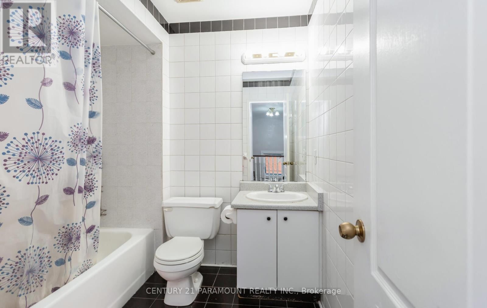 106 WILDBERRY CRESCENT Image 31