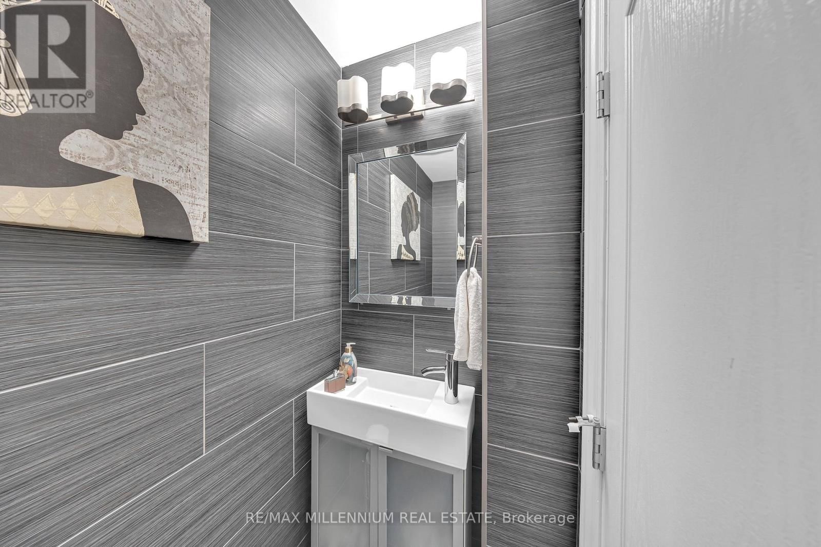 5 - 10 GRANDRAVINE DRIVE Image 30