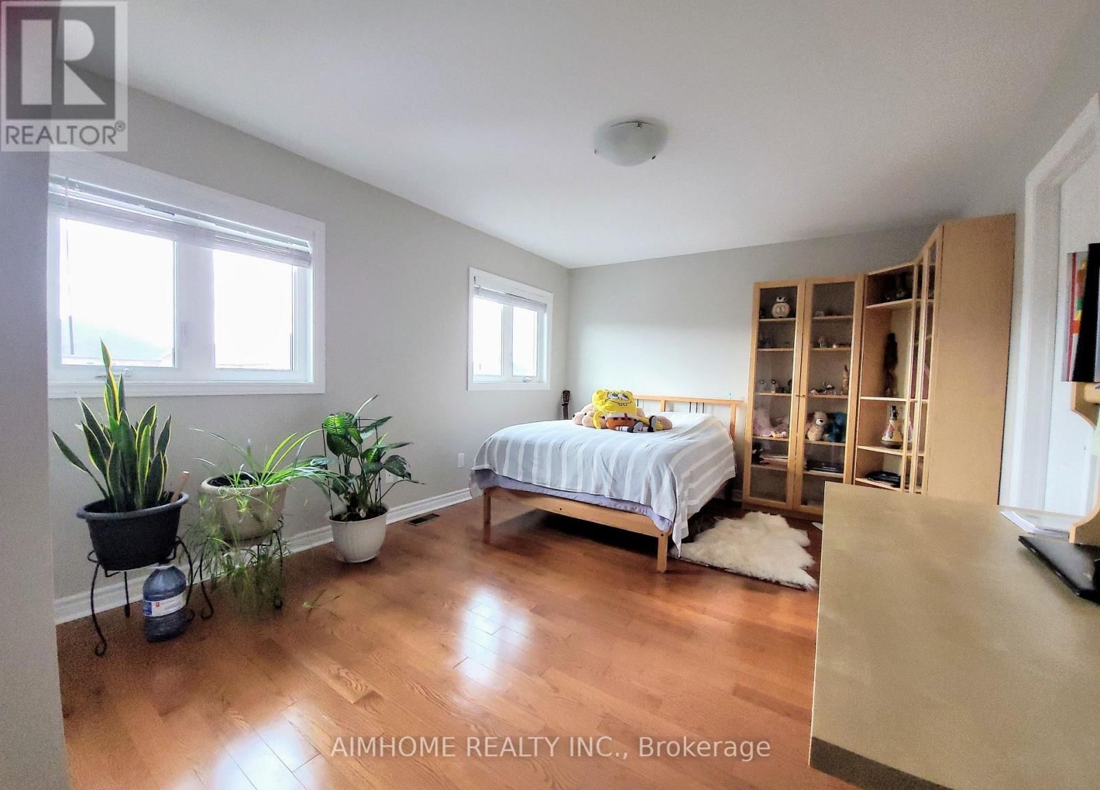 42 PIANE AVENUE Image 13