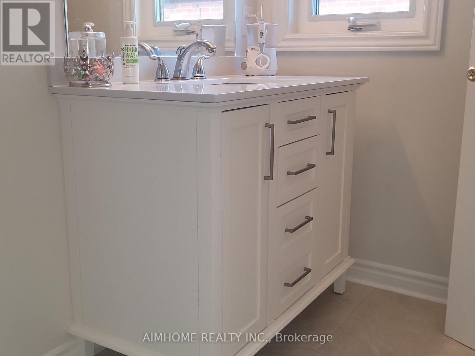 42 PIANE AVENUE Image 16