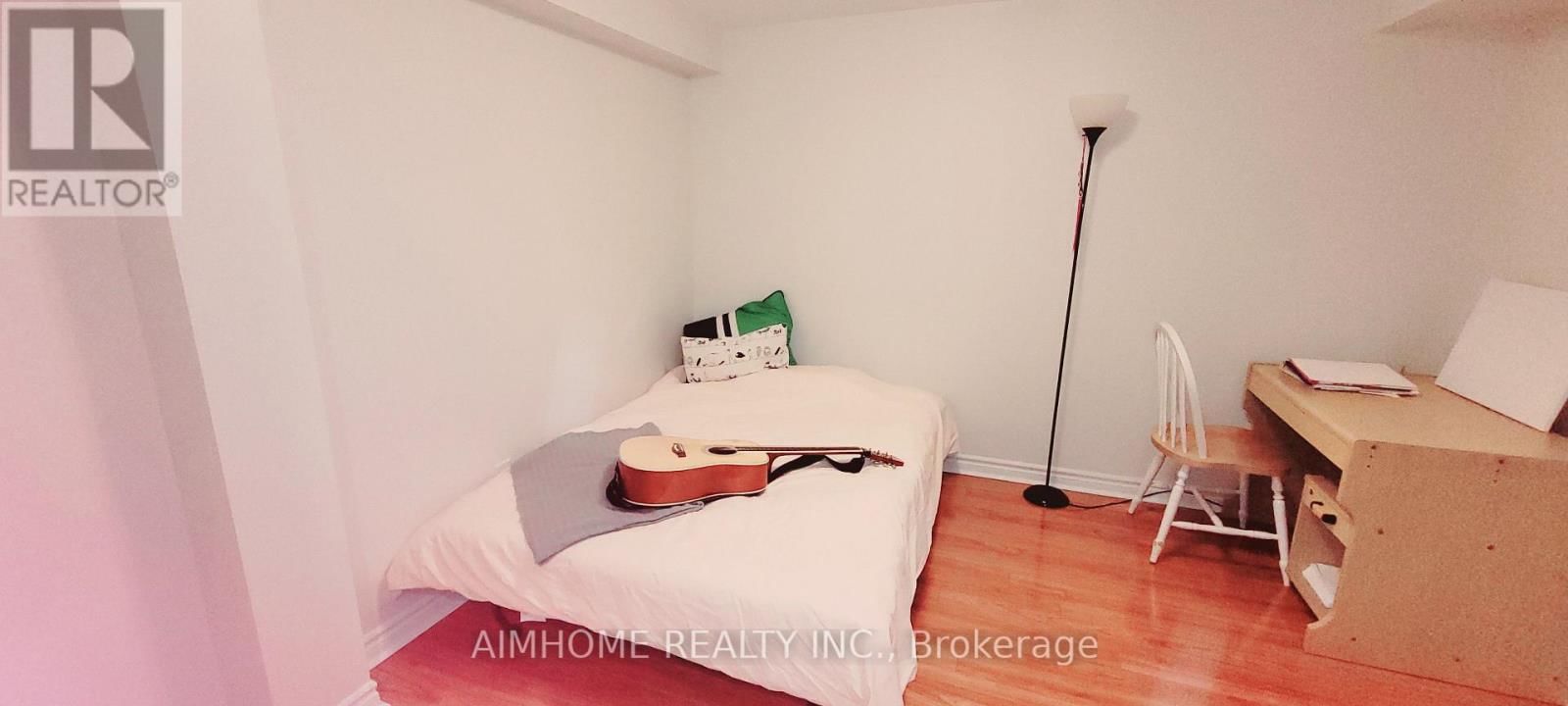 42 PIANE AVENUE Image 21