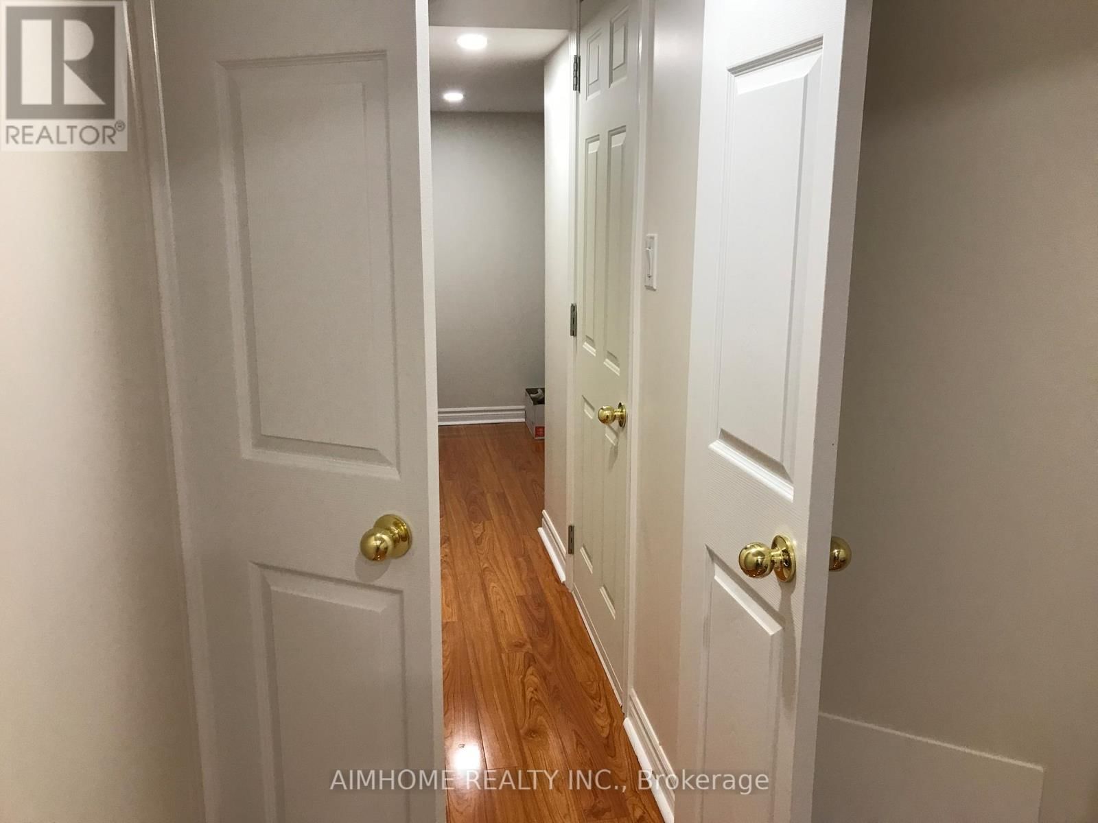 42 PIANE AVENUE Image 22