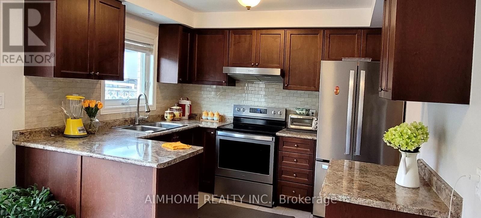 42 PIANE AVENUE Image 8