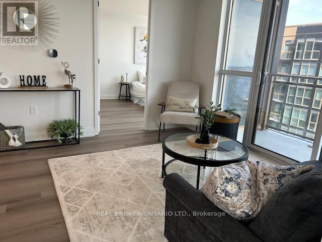 703 - 2333 KHALSA GATE Image 5