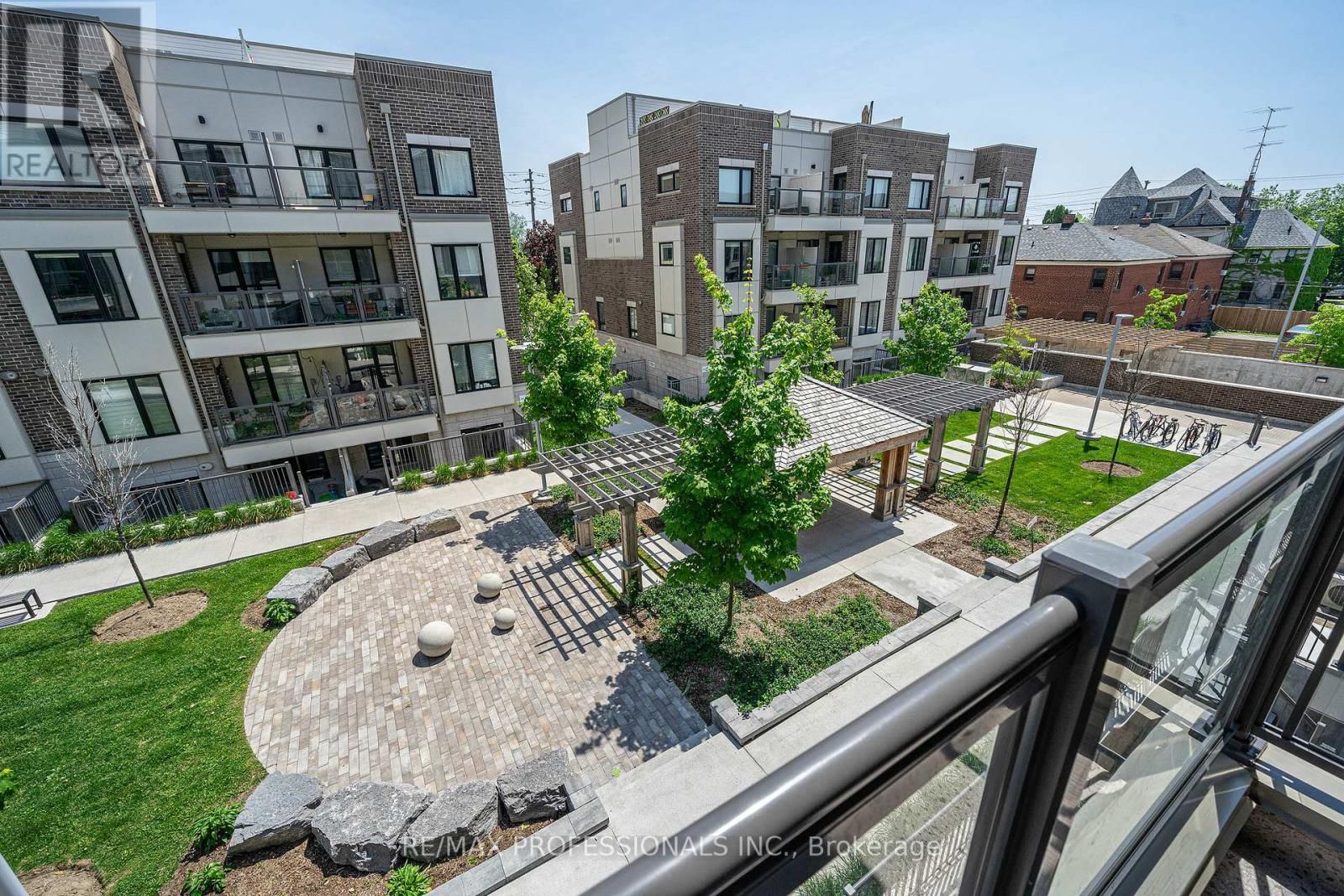 320 - 6 DRUMMOND STREET Image 16