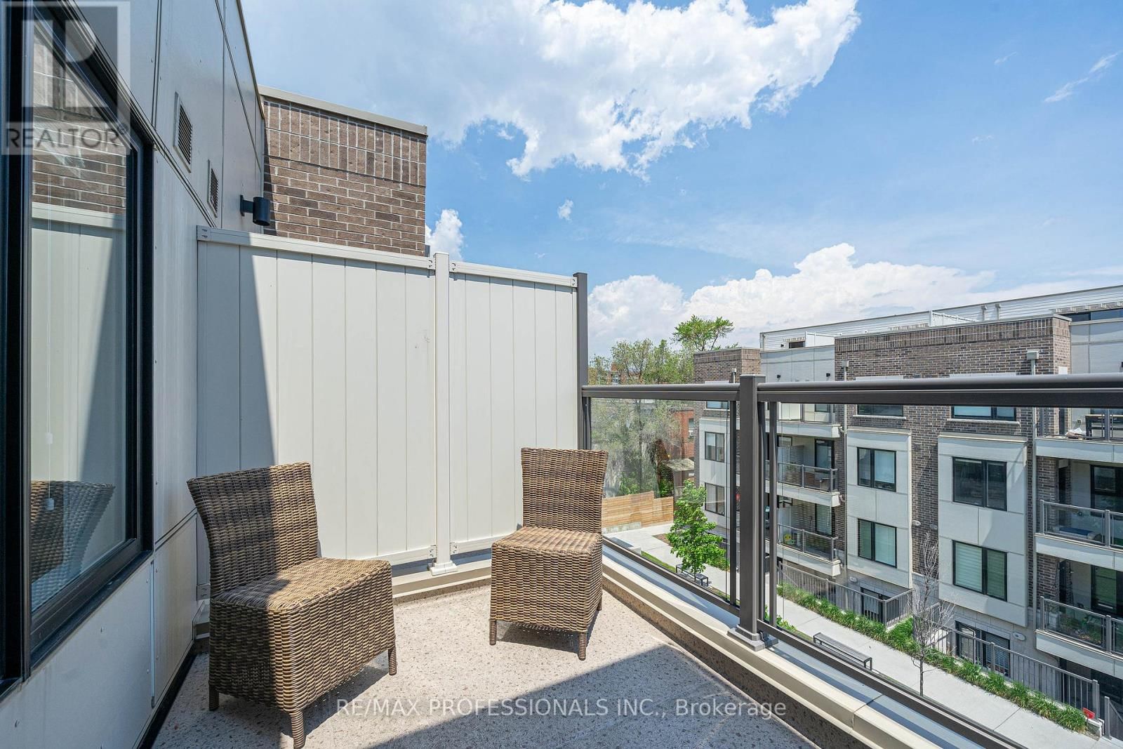 320 - 6 DRUMMOND STREET Image 17