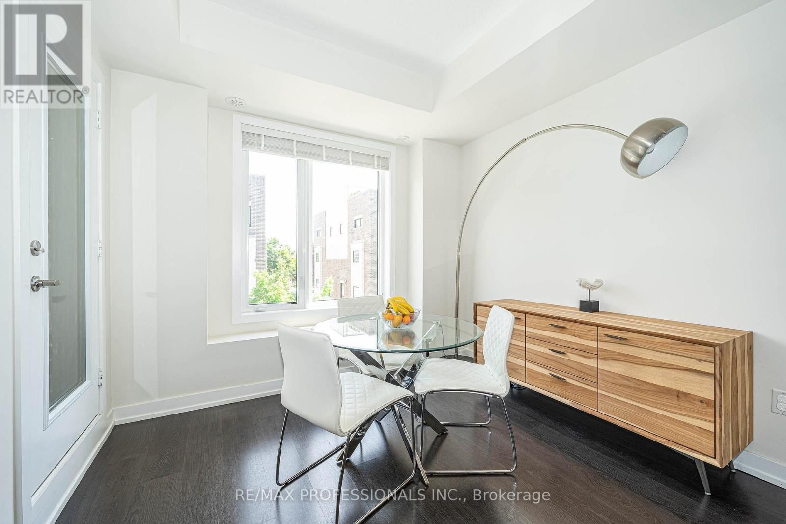 320 - 6 DRUMMOND STREET Image 28