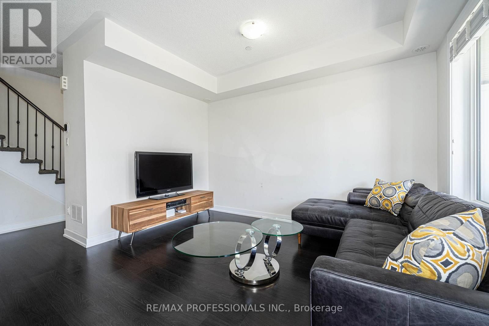 320 - 6 DRUMMOND STREET Image 31