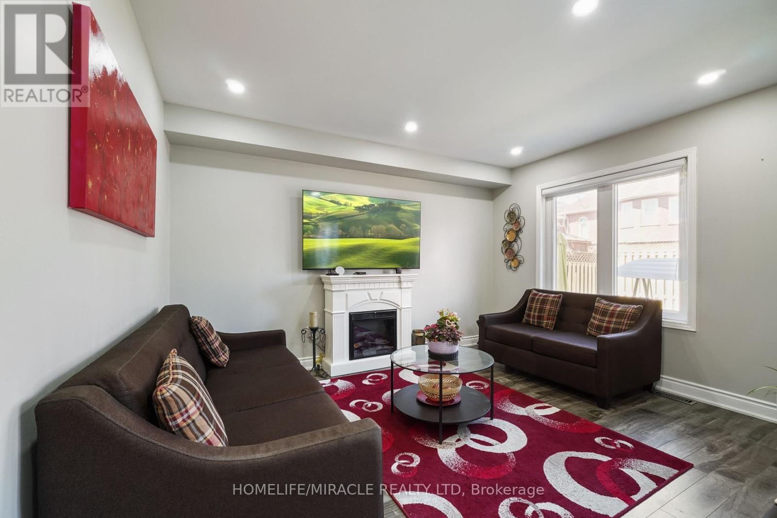 18 PRAIRIE ROSE CIRCLE Image 11