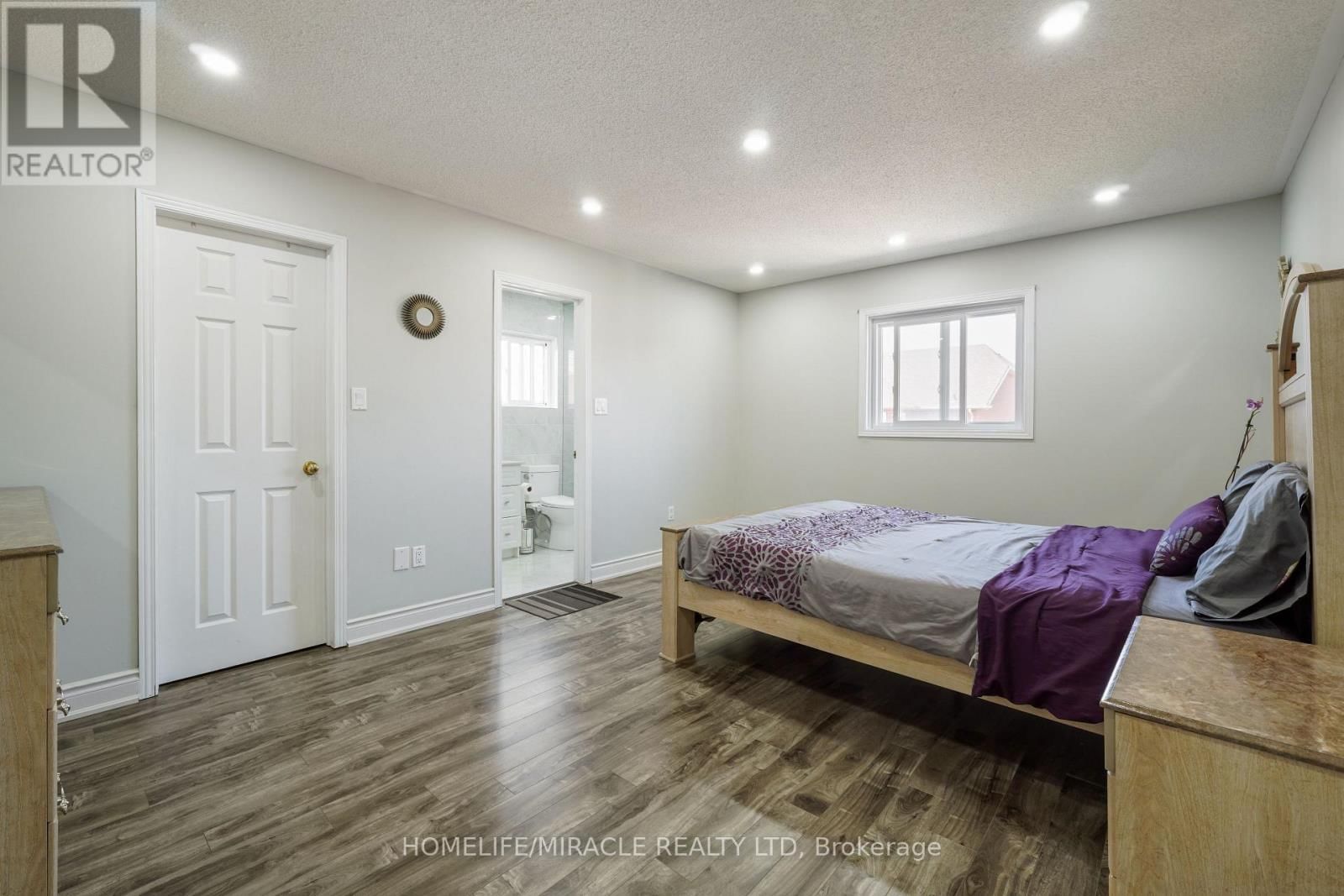 18 PRAIRIE ROSE CIRCLE Image 15