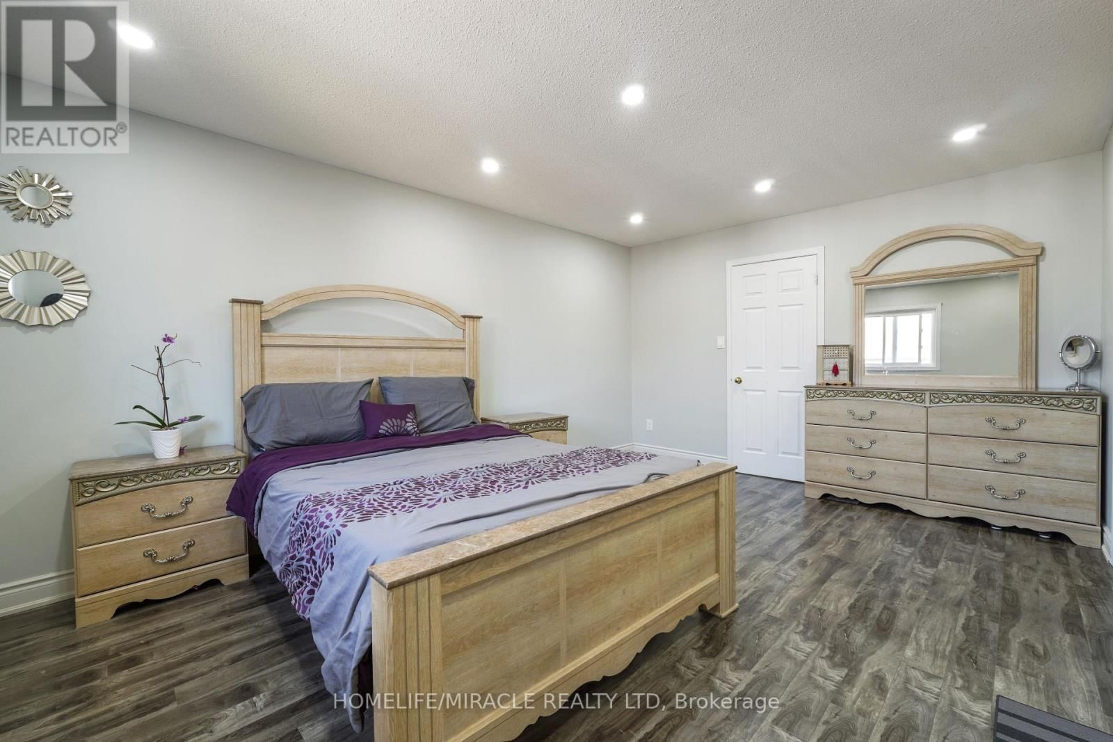 18 PRAIRIE ROSE CIRCLE Image 16