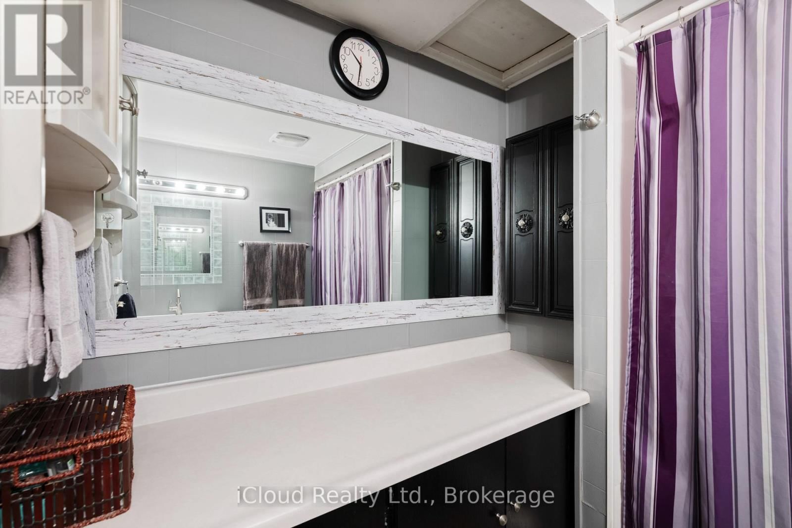 60 CANNON COURT WEST Image 24