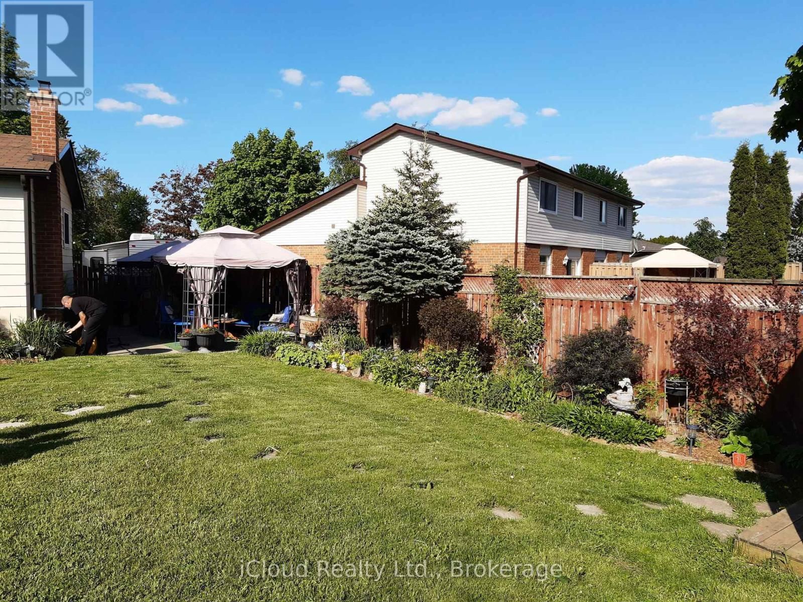 60 CANNON COURT WEST Image 37