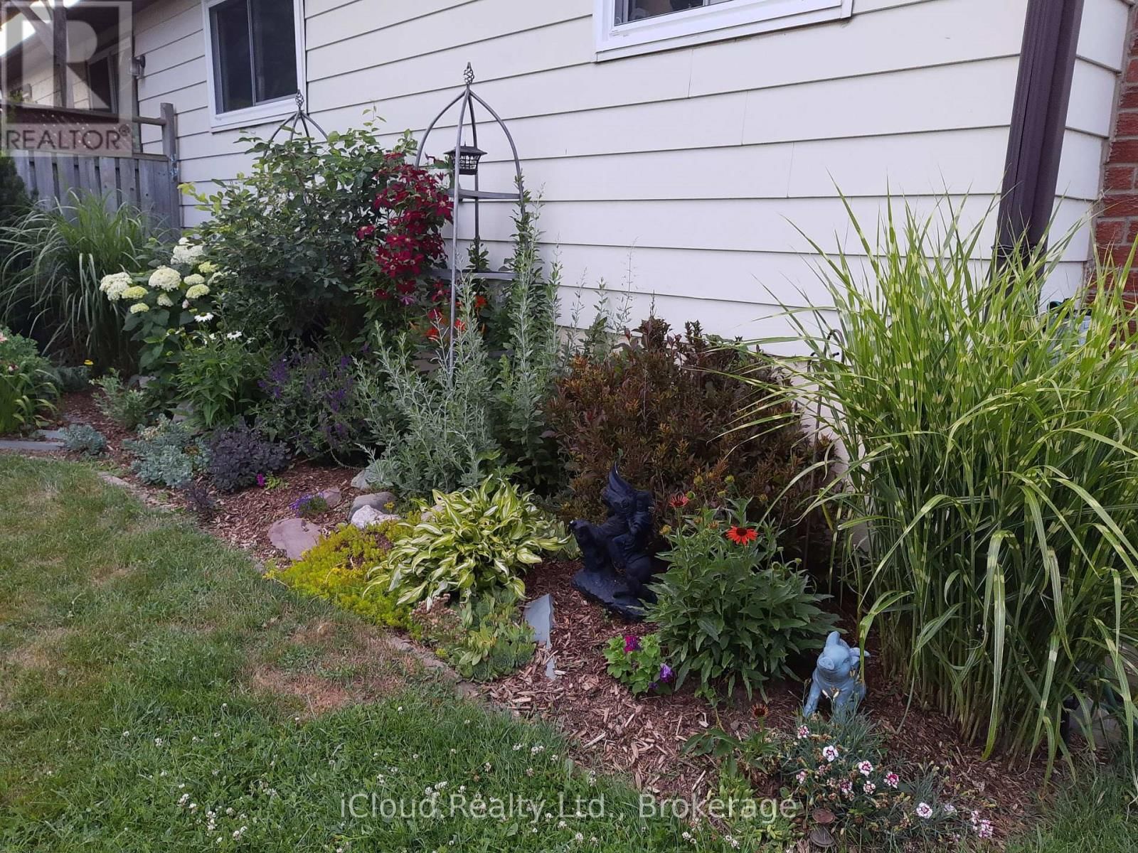 60 CANNON COURT WEST Image 39