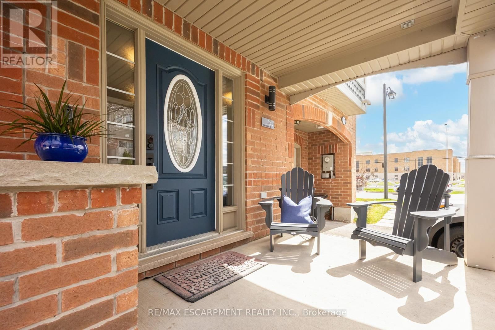 766 CHALLINOR TERRACE Image 1